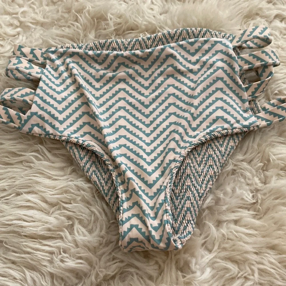 Tori praver Seafoam high waisted bottoms